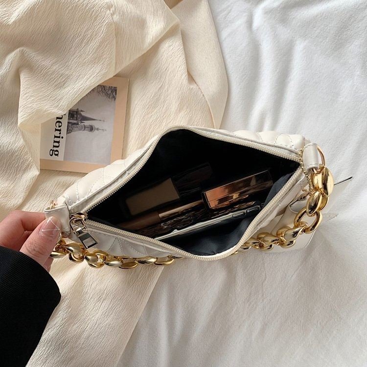 Cheap Women's Handbags Hand Women Handbags Belt with Coin Purse Rivet Bags Women 6 Colors Casual Shoulder Armpit Tote Walker