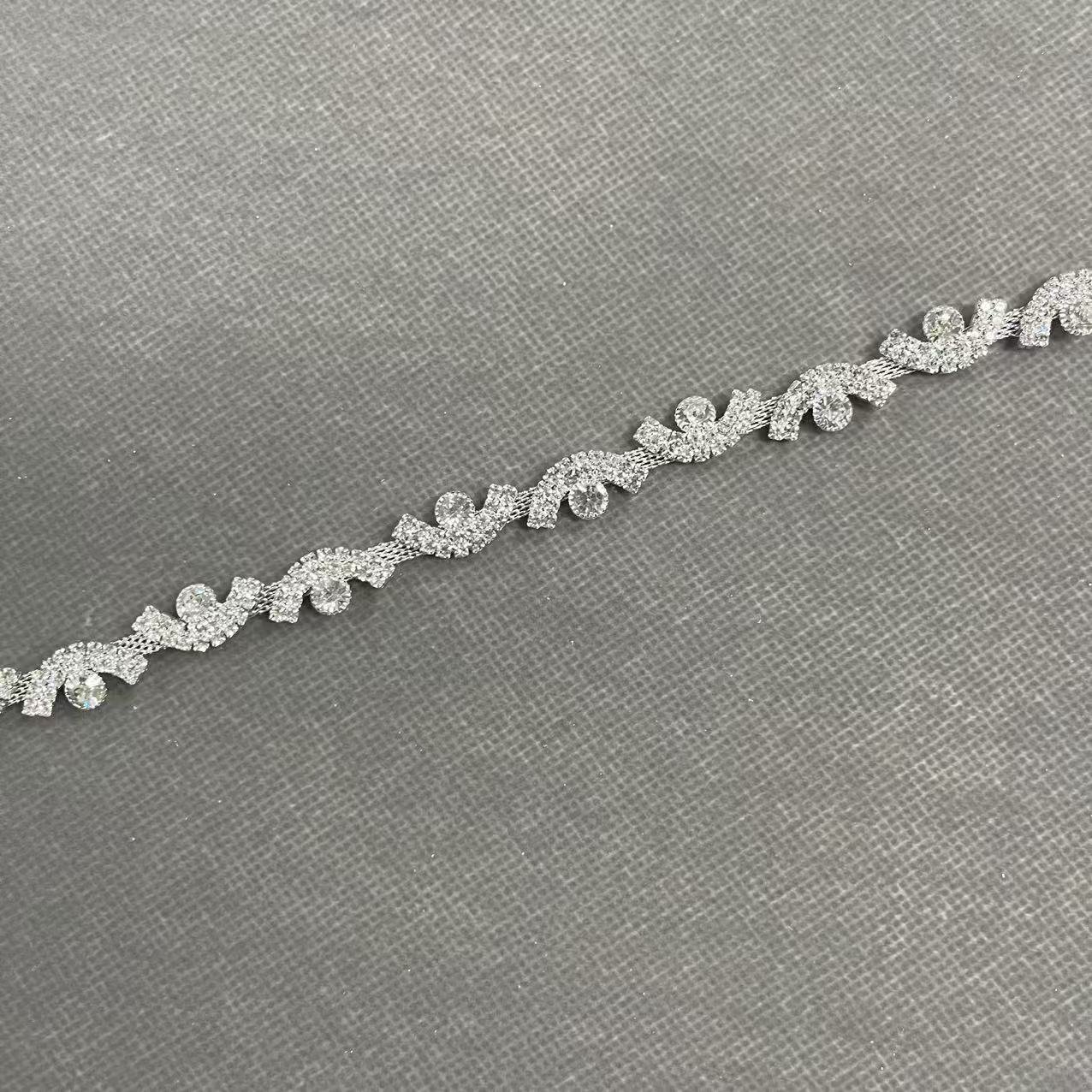 ZSY Wholesale Rhinestone Flower Metal Chain Bridal Sash Lace Crystal Trim Applique Shoes Bags Garment Accessories