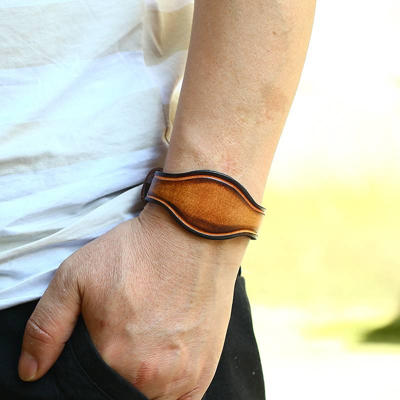 European and American new accessories simple retro old cowhide bracelet Personal men's punk wind leather bracelet