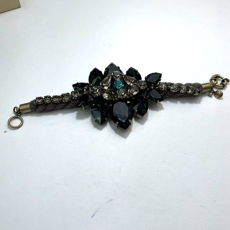 Jewelry rope diamond bracelet (inventory has slight wear and wearing is optimistic about shooting NO to retreat) Q15