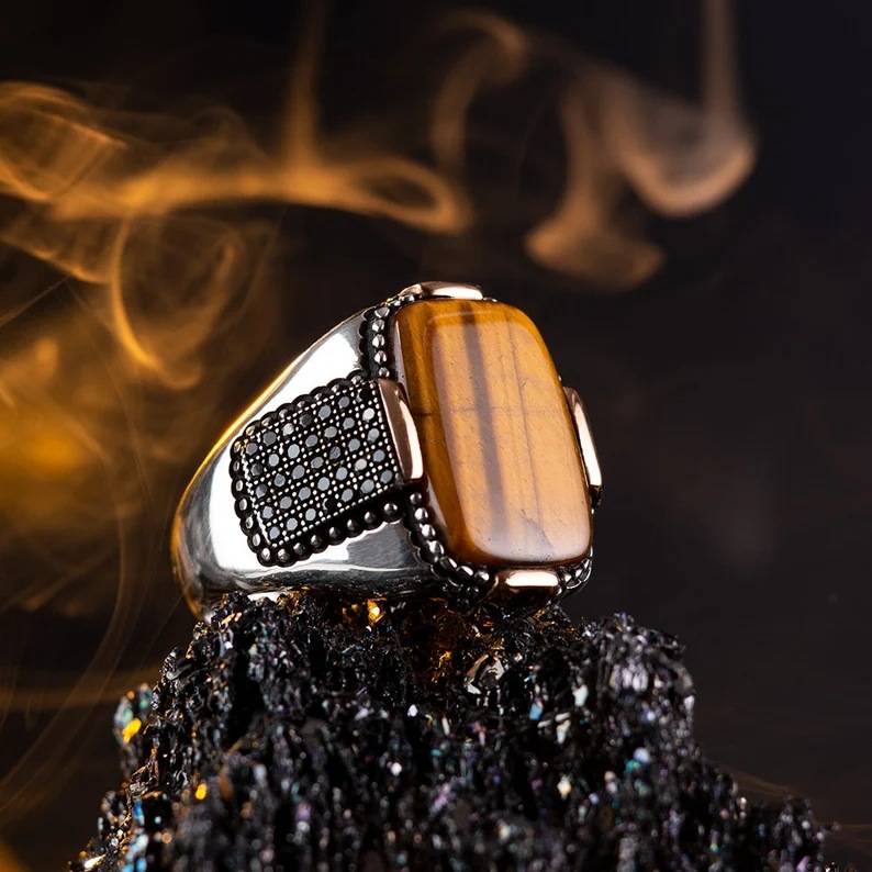 New European and American personalized retro double -color male ring tiger eye stone ring jewelry jewelry