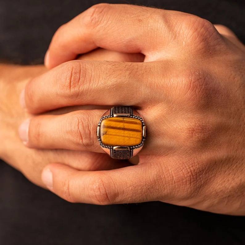 New European and American personalized retro double -color male ring tiger eye stone ring jewelry jewelry