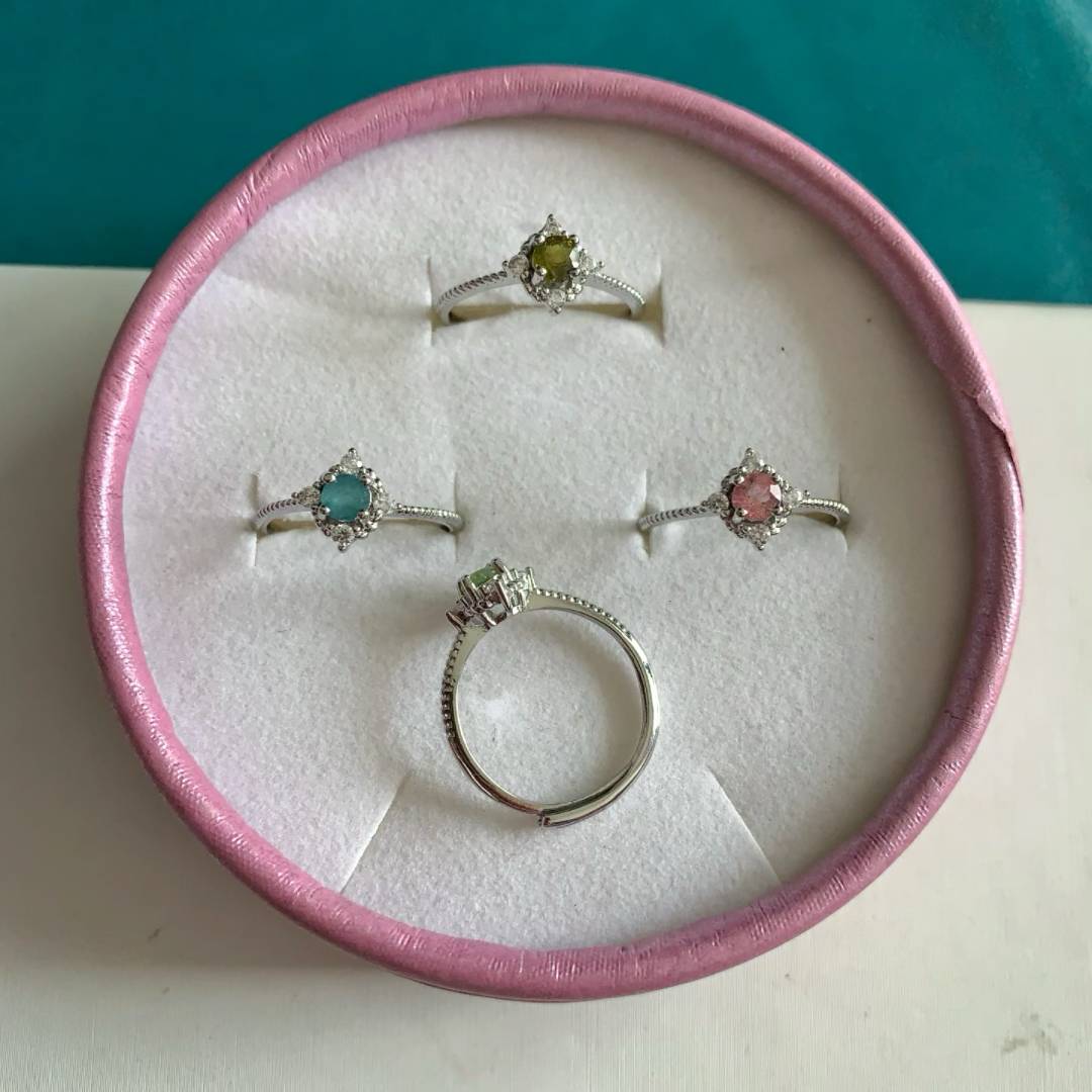 Natural tourmaline ring women's white copper trap live mouth simple and fashionable all -round ring crystal color treasure jewelry
