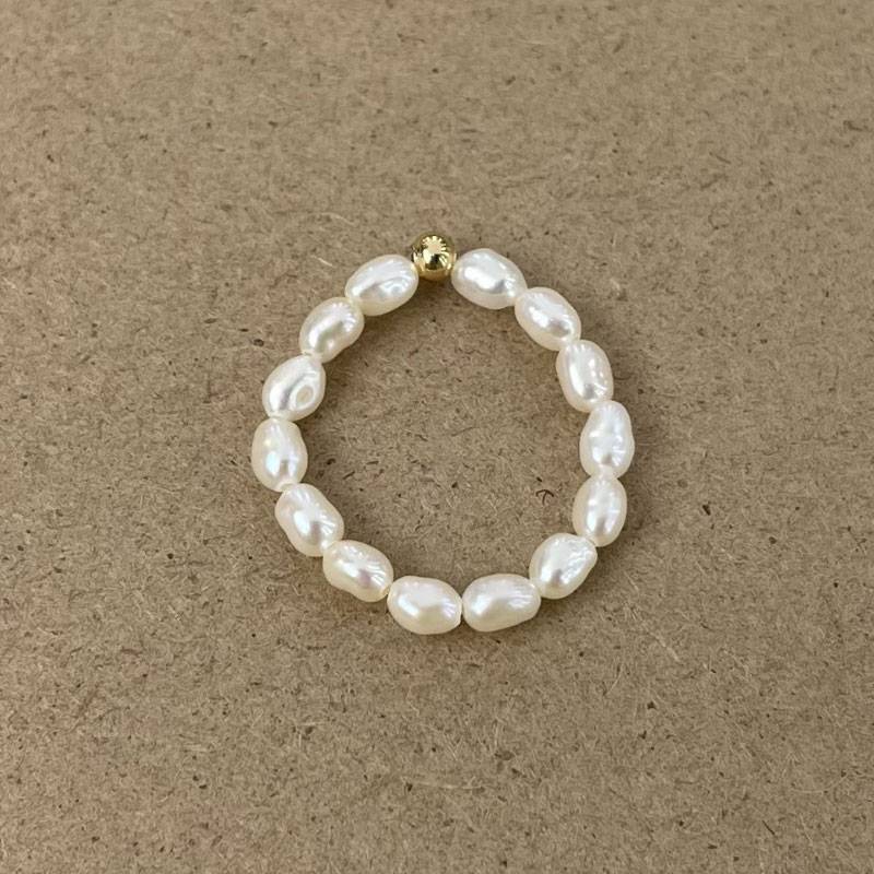 Fashion, simple natural freshwater millet bead elastic ring