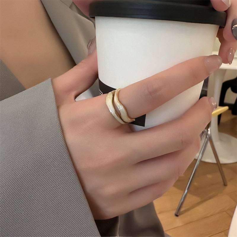 Smoke atmosphere -natural white pill enamel dual -layer design sensor French style ring ins