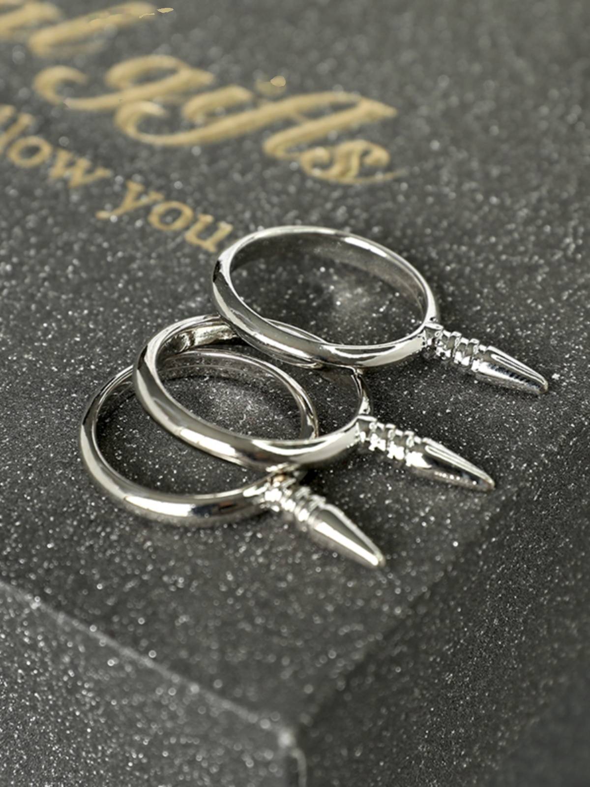 Metal silver -plated fashion personality screw nail ring trend exaggerated hip -hop female ring jewelry versatile