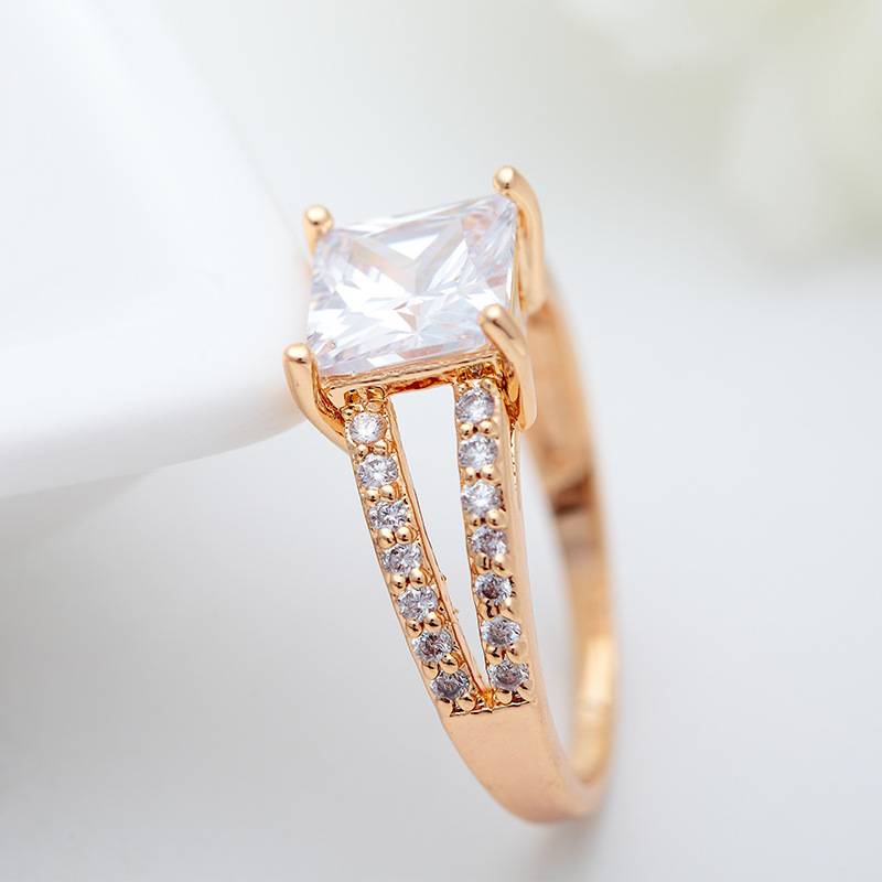 925 Silver Platinum 18K Mossian Stone Ring Explosion Flash Ring Fashion Korean Design Sensory Niche Skin Tripper