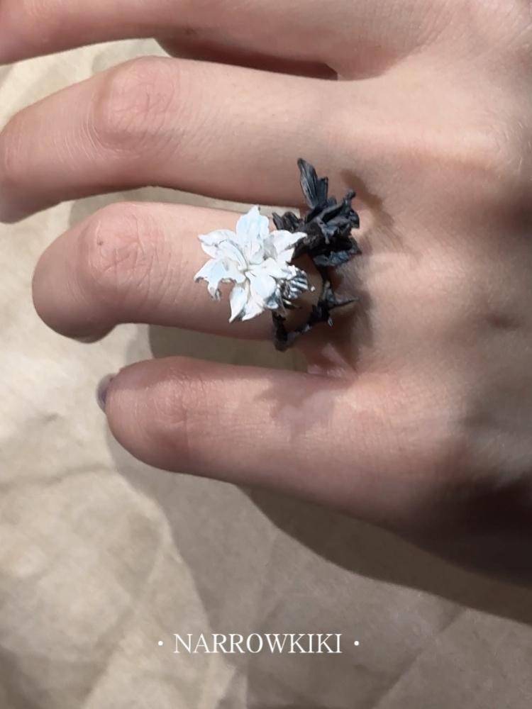"Double -Phase Emotional Disorders" concept design ring black and white double -colored mandala pure silver