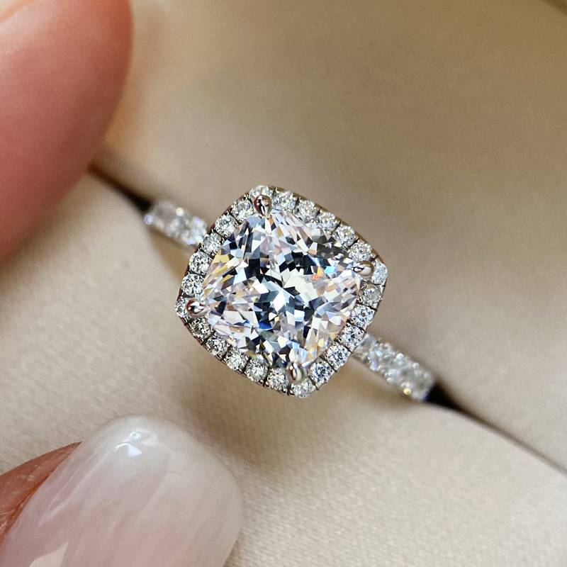 Plating S925 Silver High Carbon Diamond Japanese Light Luxury Mossian Ring luxury square two carat simulation drill