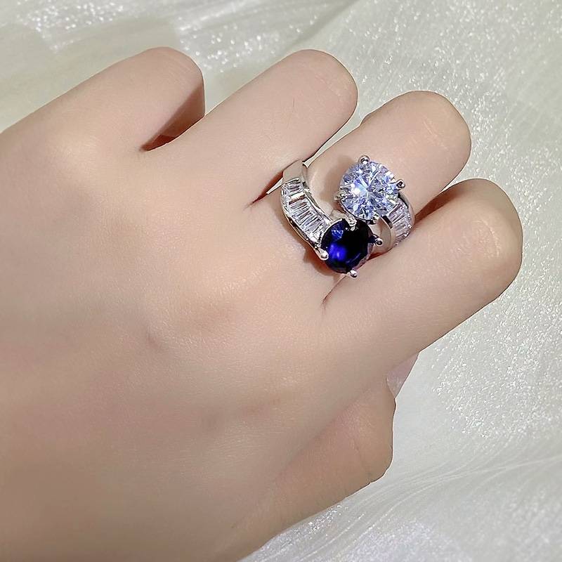 Speed -ups of new products, personality niche mix and match style, light luxury high -level sensory white gold ring