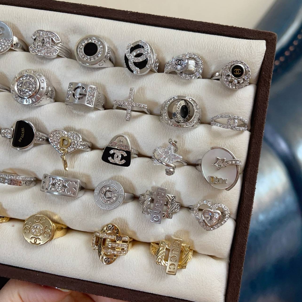 ② South Korea ’s purchasing inventory lonely loses money out of the murmured Xiaoxiang logo letter fingers ringing ring ring