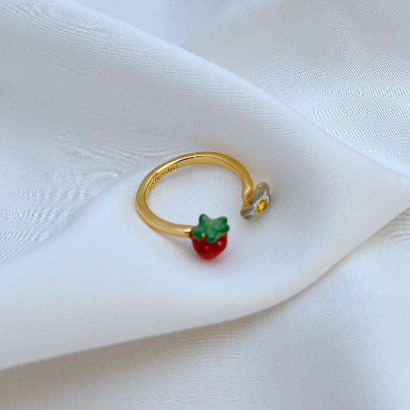 New sweet and cute fashion enamel glaze hand -painted strawberry flower niche design women's opening ring jz13