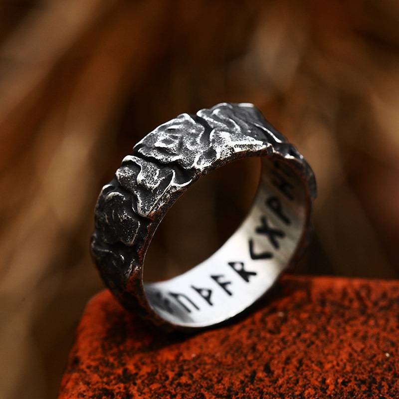 Titanium steel ring cross -border new ring Nordic northern European letter geometric design Retro old ring men