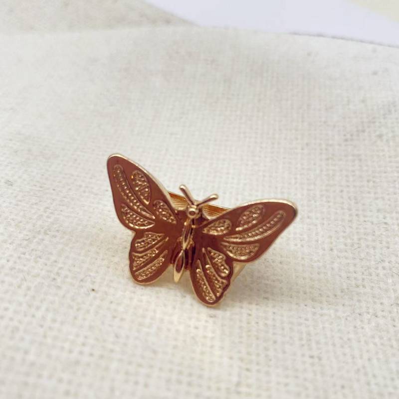 Qingdao jewelry European and American high -quality inspiration INS wind retro butterfly geometric all -round simple ring fingers ring female