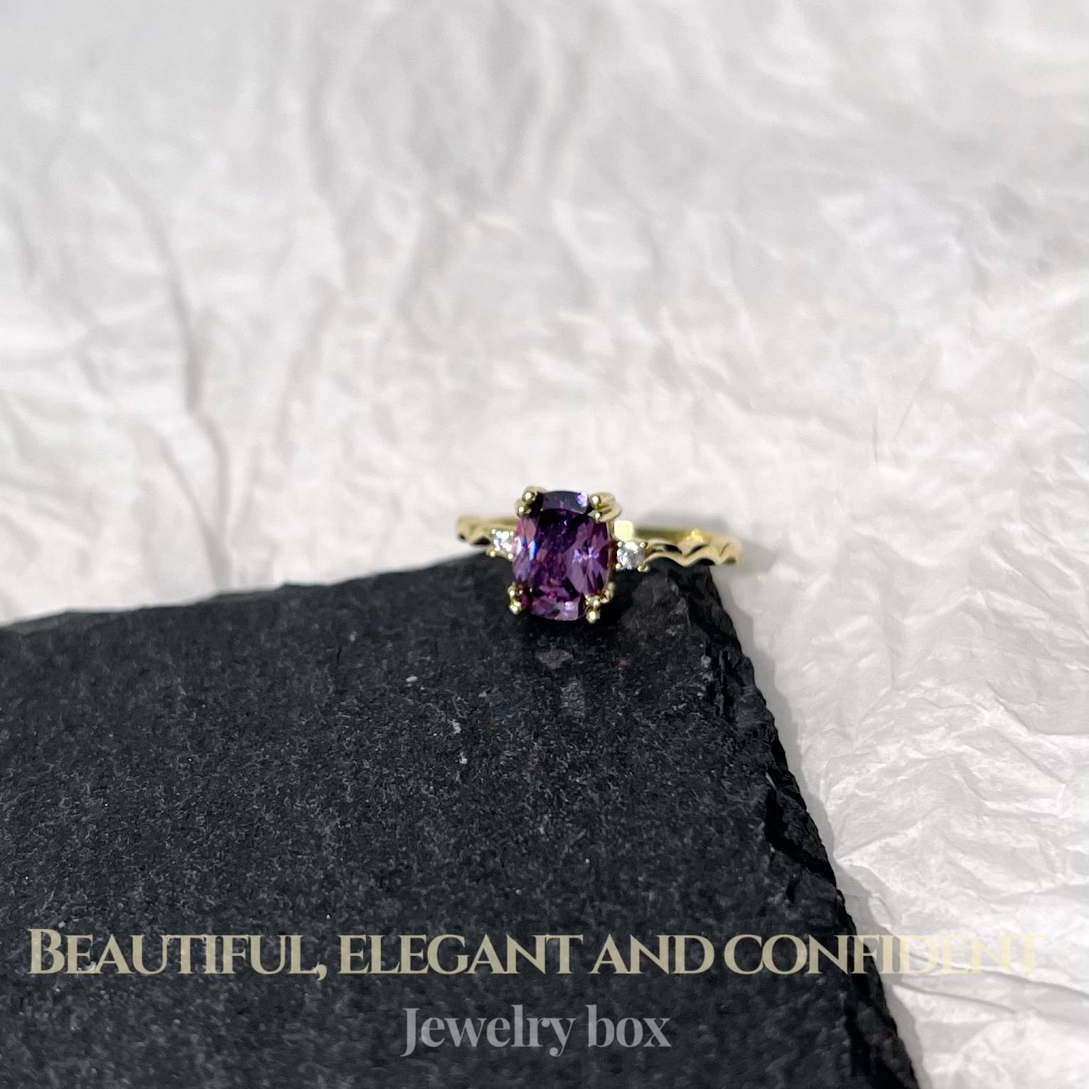 Clear WeChat is optimistic about shooting again Japanese high -fire purple square diamond drill over beauty fine ring copper plating 1 gold ring