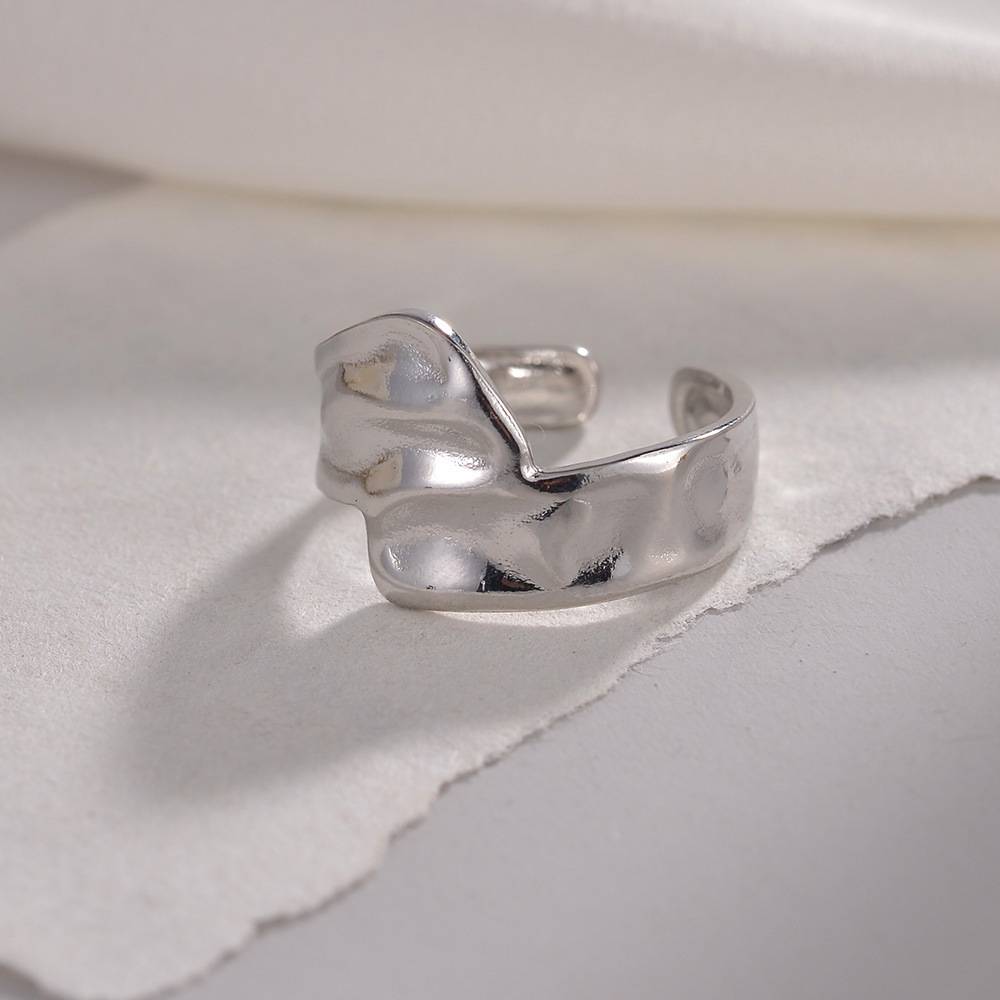 Amazon explosion jewelry European and American popular water wave pattern titanium steel women's ring opening can adjust the ring
