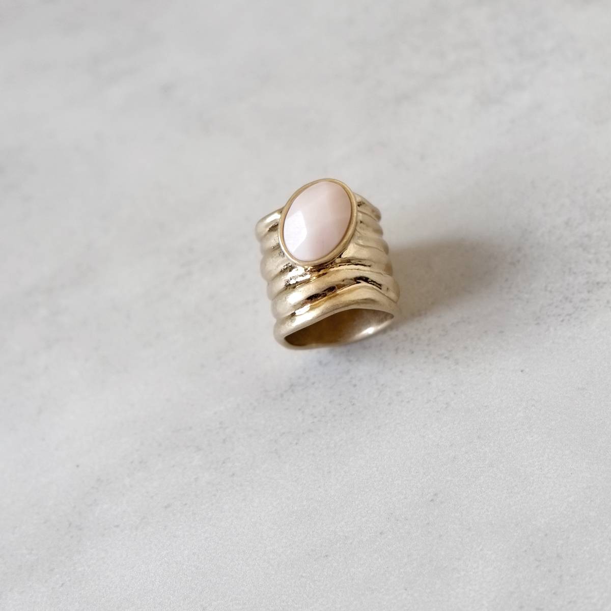 Natural original style Natural stone inlaid embedded retro -gold fold width ring/jewelry