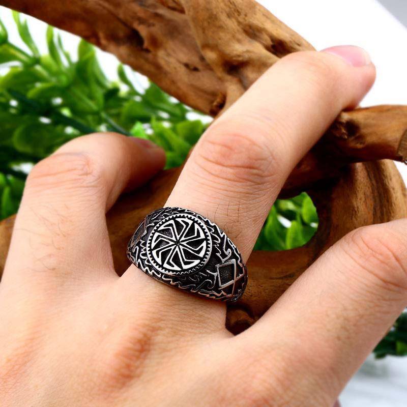 European and American jewelry retro creative Viking Ring men's fashion titanium steel ring spot spot fashion fashion