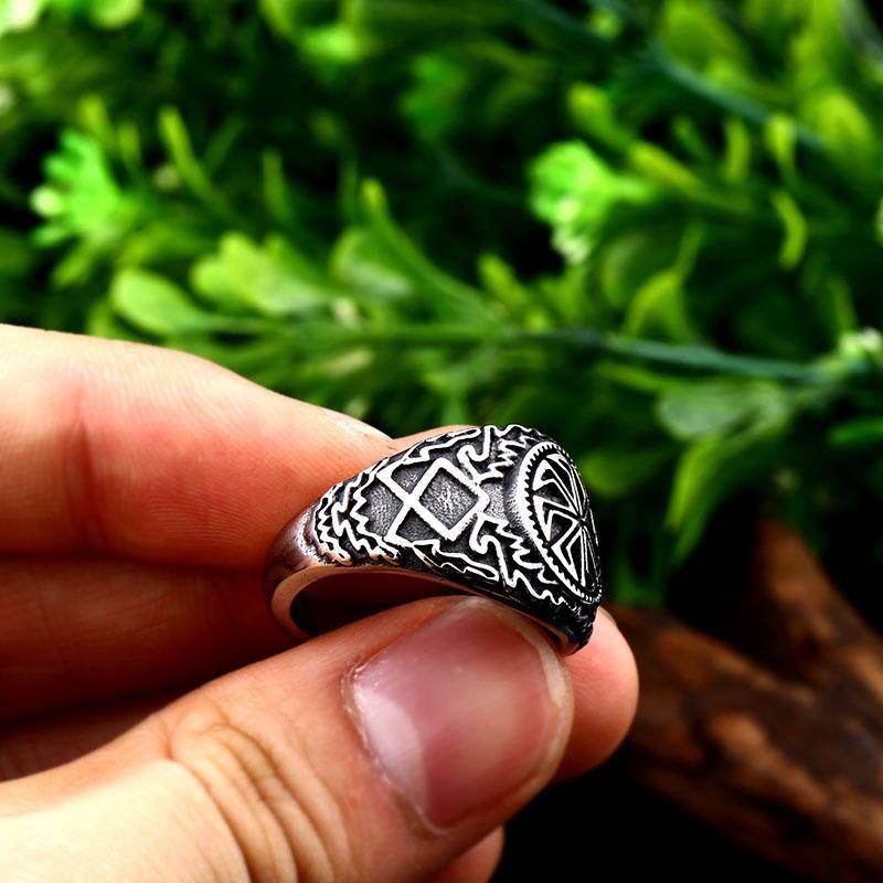 European and American jewelry retro creative Viking Ring men's fashion titanium steel ring spot spot fashion fashion