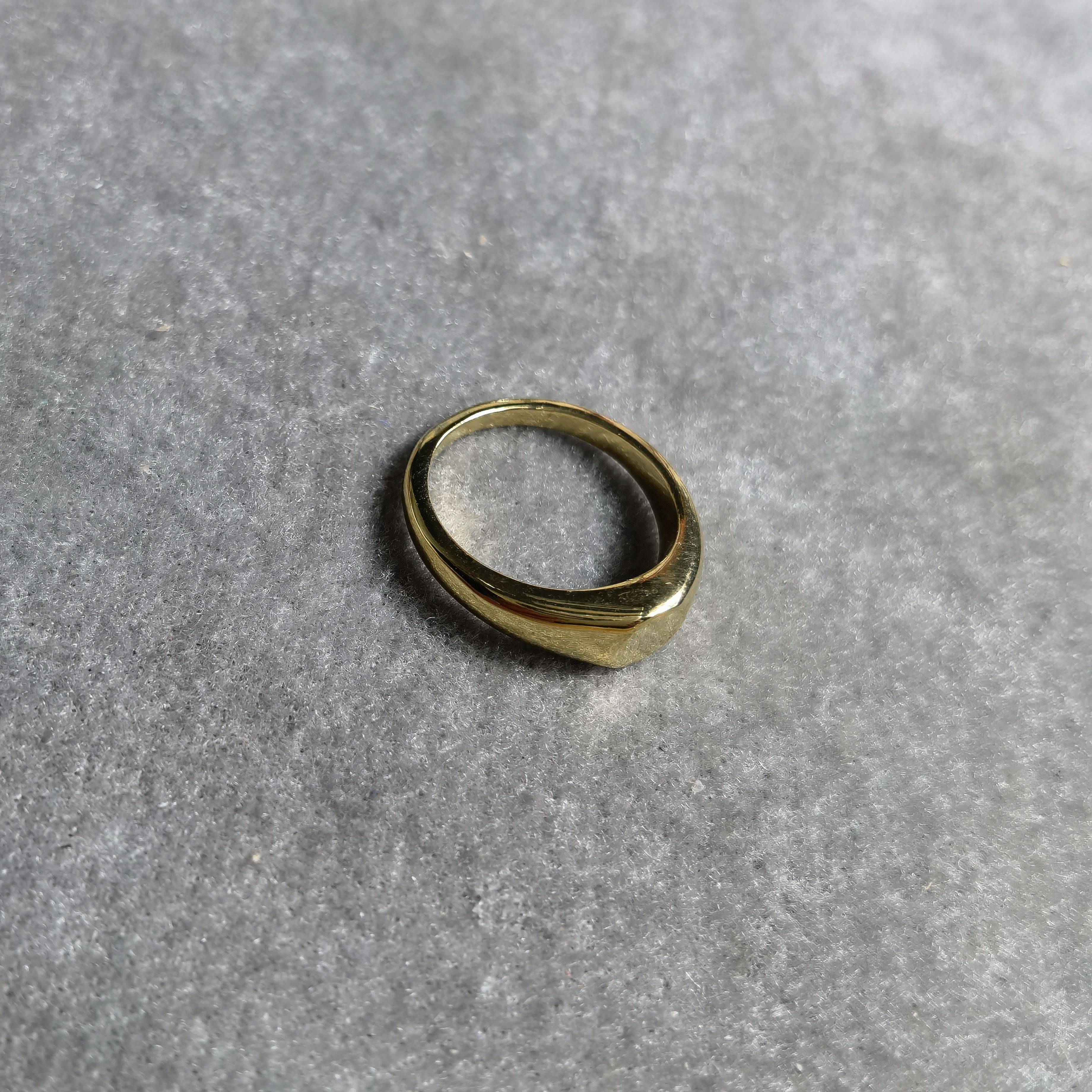 Playing True Gold Small M Ring 315