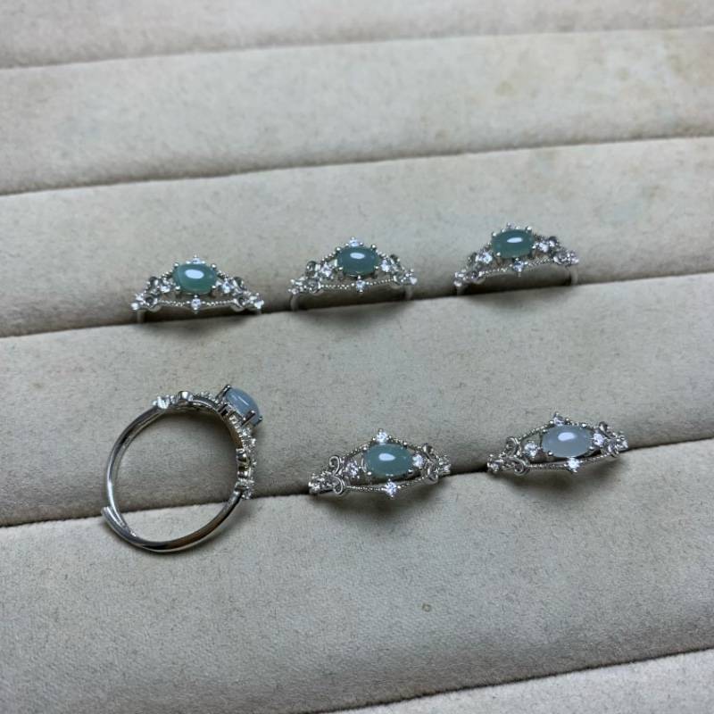 Natural emerald rings Female white bronze support for the simple ethnic style retro fashion versatile crystal jewelry gift