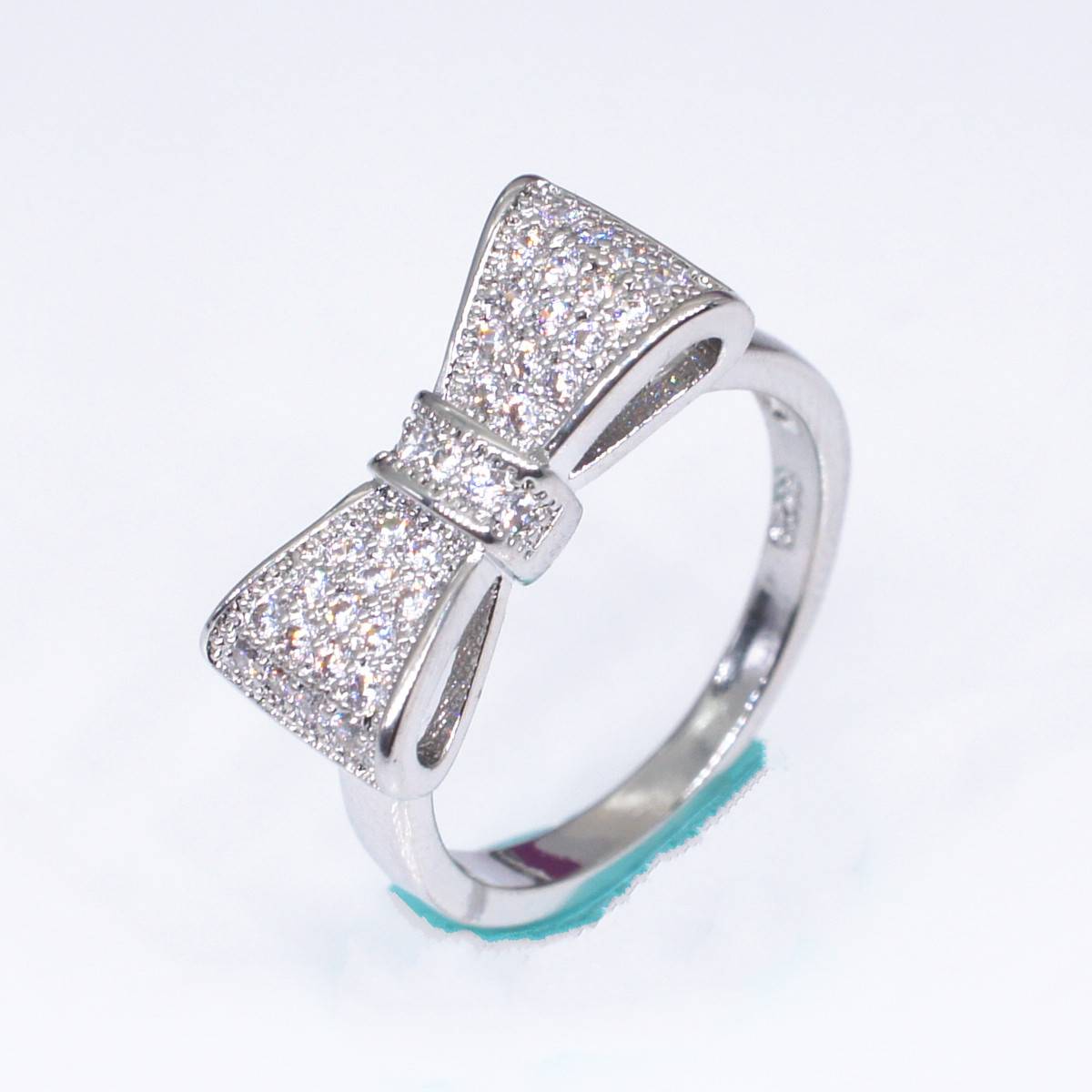 2018 European and American explosion white bow ring rings vermiculite jewelry manufacturers simple ladies jewelry
