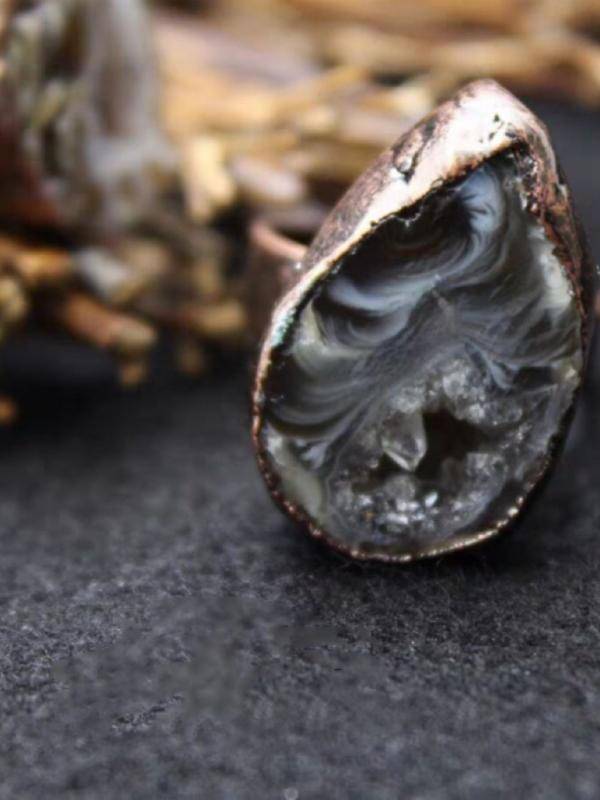 European and American personality retro agate crystal cave indefinite ring women's light luxury tail ring fashion jewelry accessories