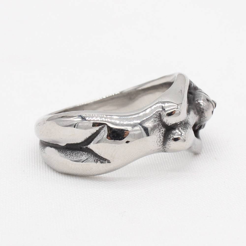 R1630 jewelry European and American personality retro Merbus Men's titanium steel ring