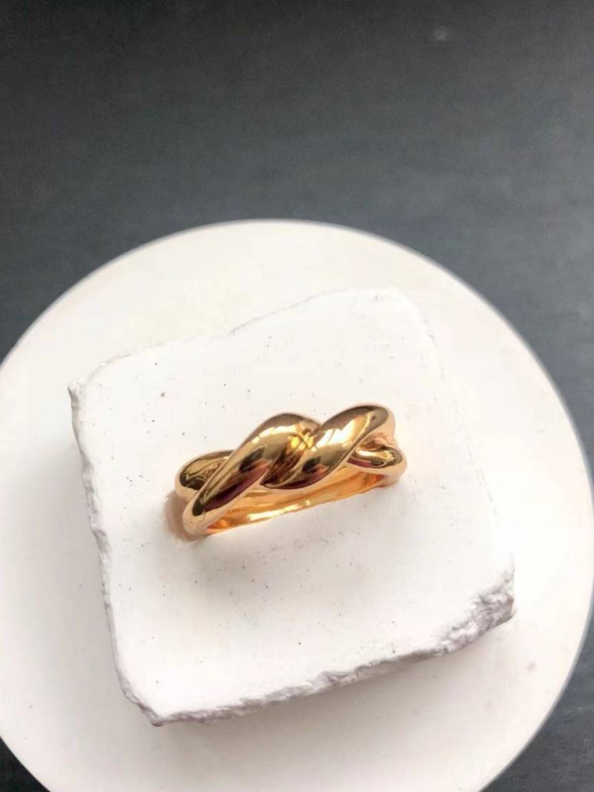 Six or six exports, Spanish MNG MNG knot twist gold, European and American fashion versatile rings