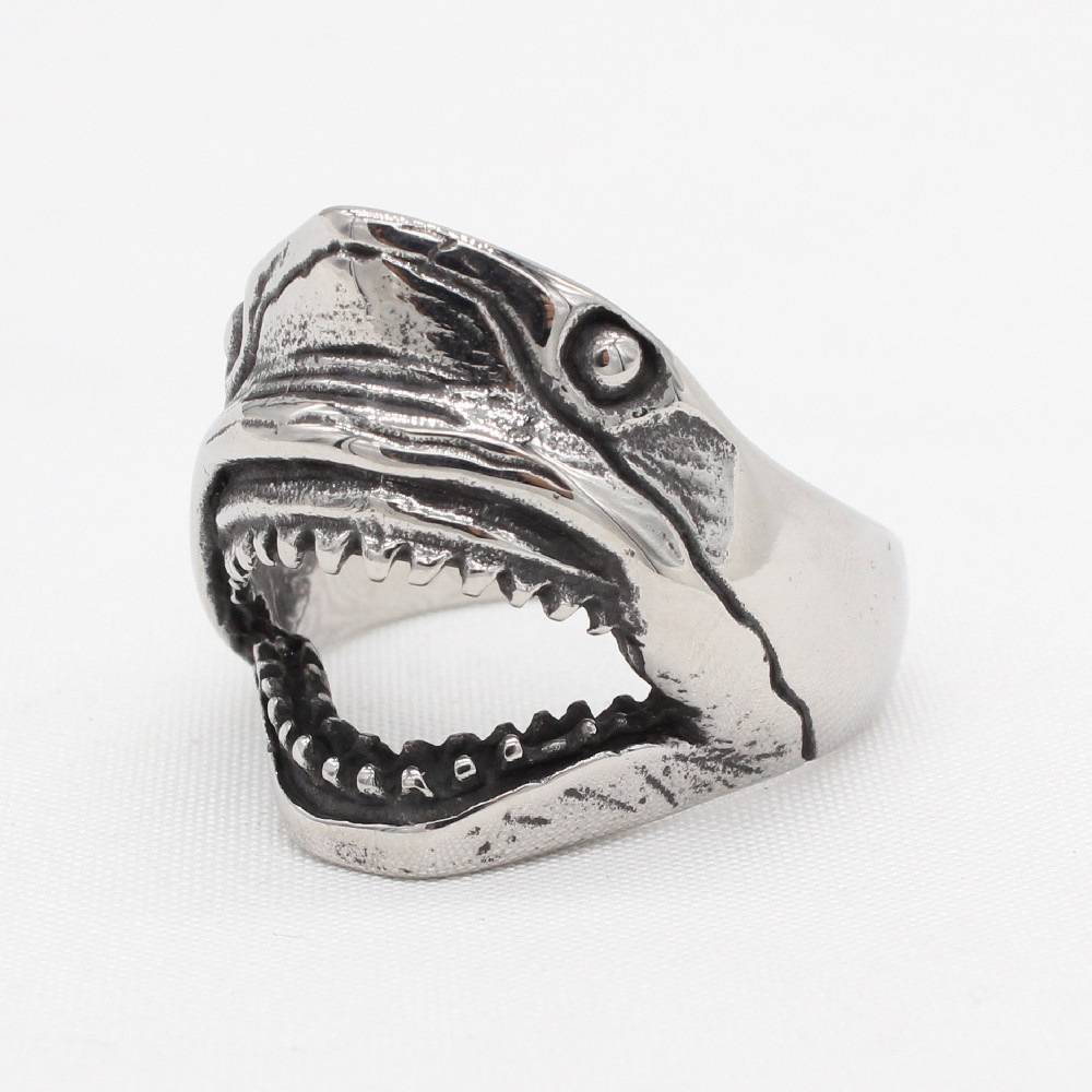 R accessories European and American personality retro shark men's titanium steel ring