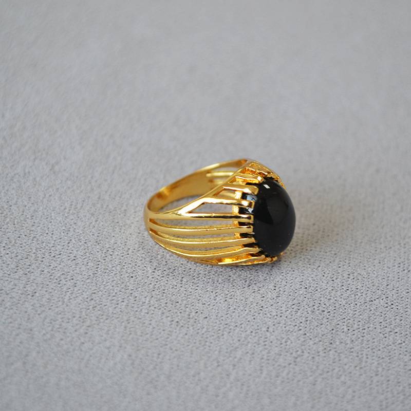 European and American niche design sense hollow palace wind chipped gold plating embedded black agate personality ring index finger ring women