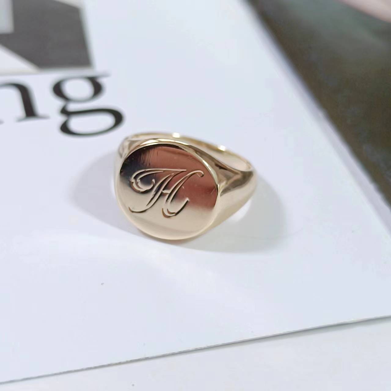 Exporting a small number of balances Lauren logo simply engraving letter
