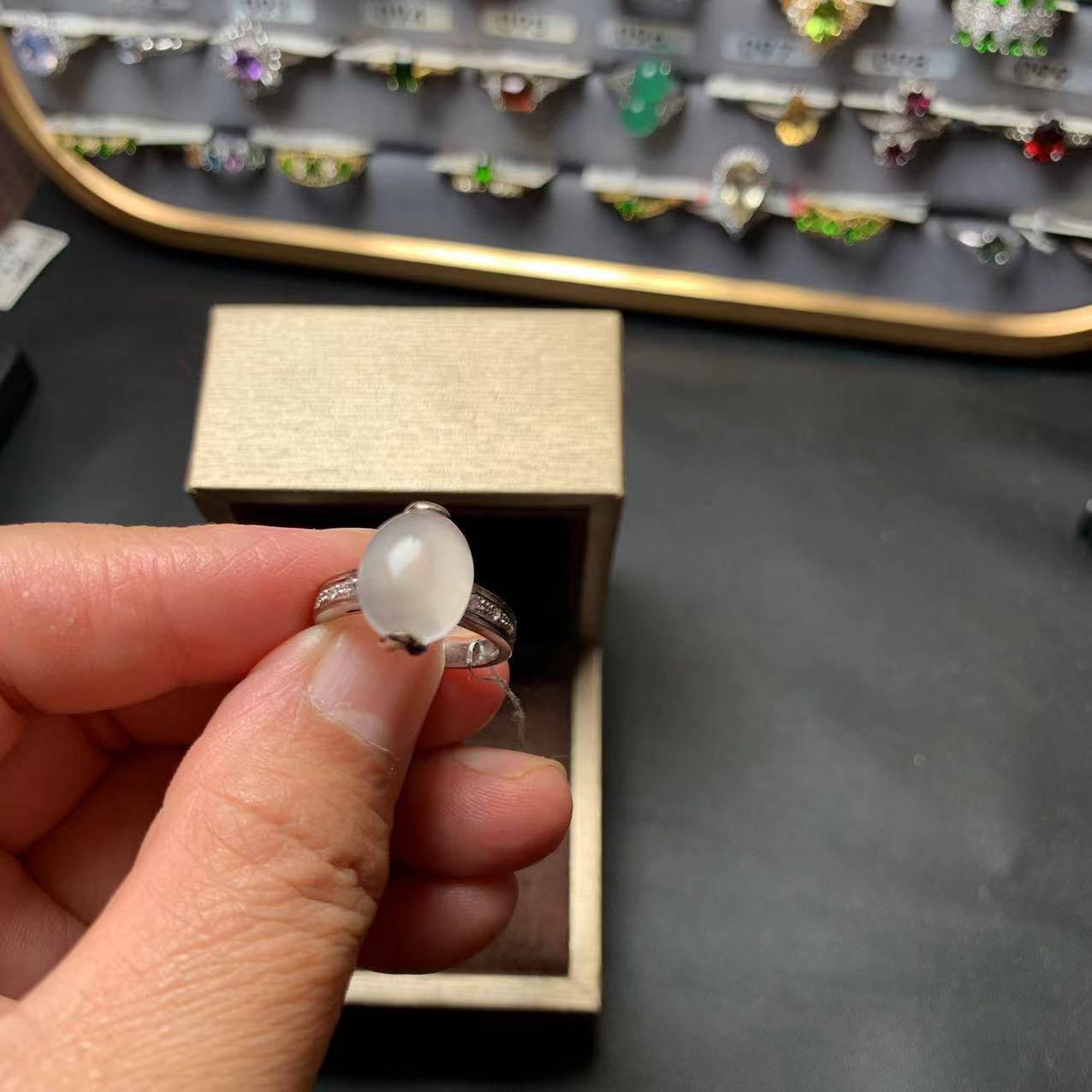 Picking out exit Single Natural Moonlight Ring Simple Inlays S925 Silver Workers Inlays