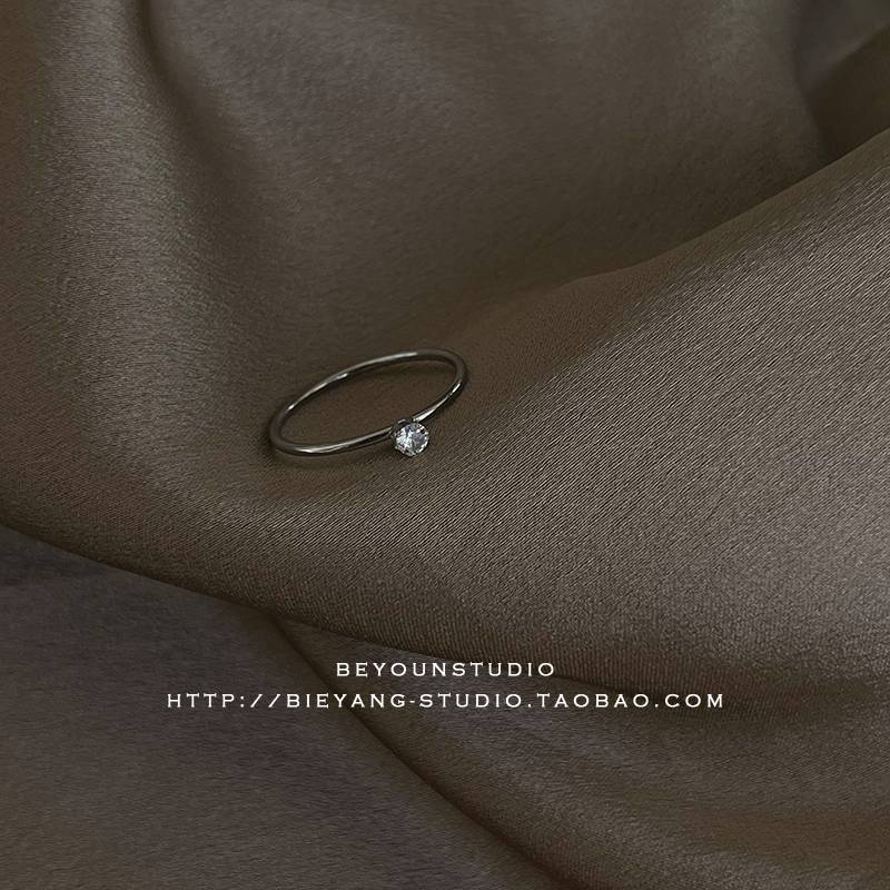 Different kind of deserted silver silver temperament, high -grade minimalist fine fine fine fine titanium steel ring art joint ring E434