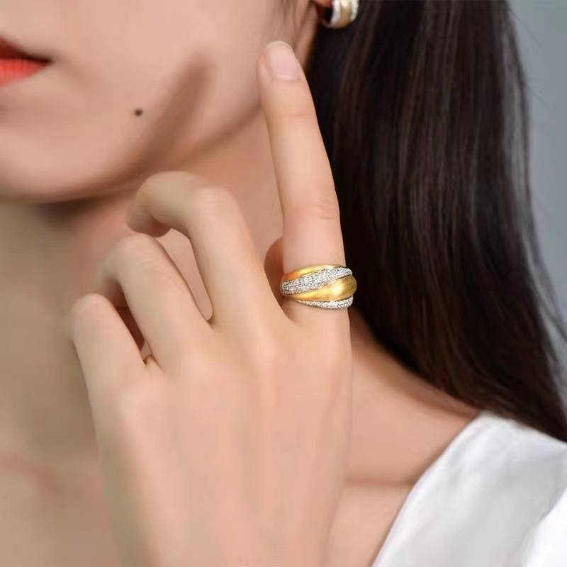 Kaivy Italian Brai weaving carved golden rittic technology wide surface showed large ring French retro elegant Malaysia