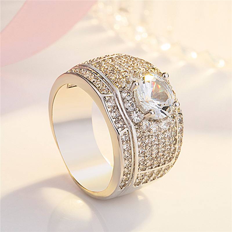 WISH hot -selling cross -border luxury group is full of drilling men's rings luxury European and American silver rings