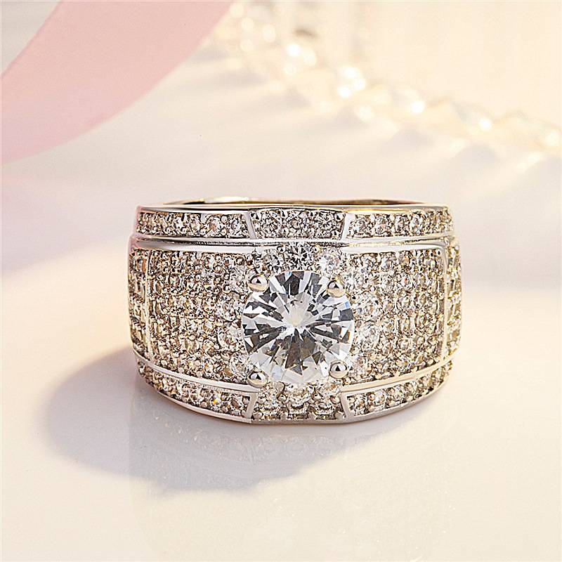 WISH hot -selling cross -border luxury group is full of drilling men's rings luxury European and American silver rings