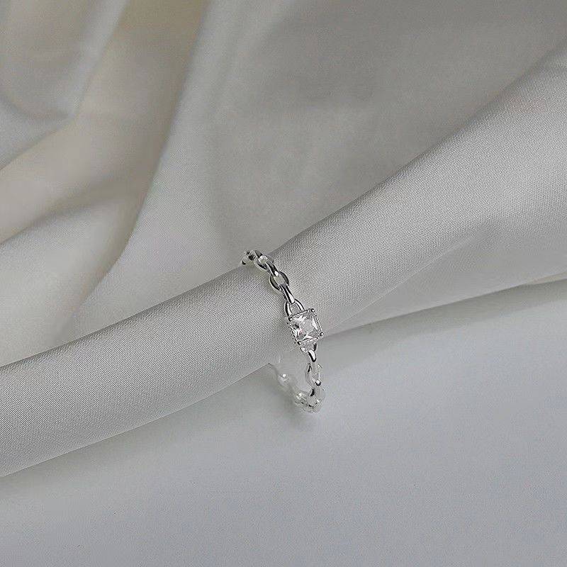 Do not lose color cold wind copper inlaid vermiculite ring niche design student high -value girlfriends ring ring
