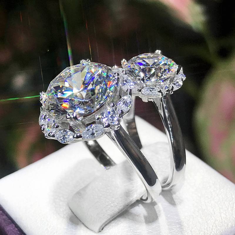 Living ring queen's big drilling pigeon egg 5 carat imitation Mosang stone high -carbon diamond Japanese light luxury opening ring