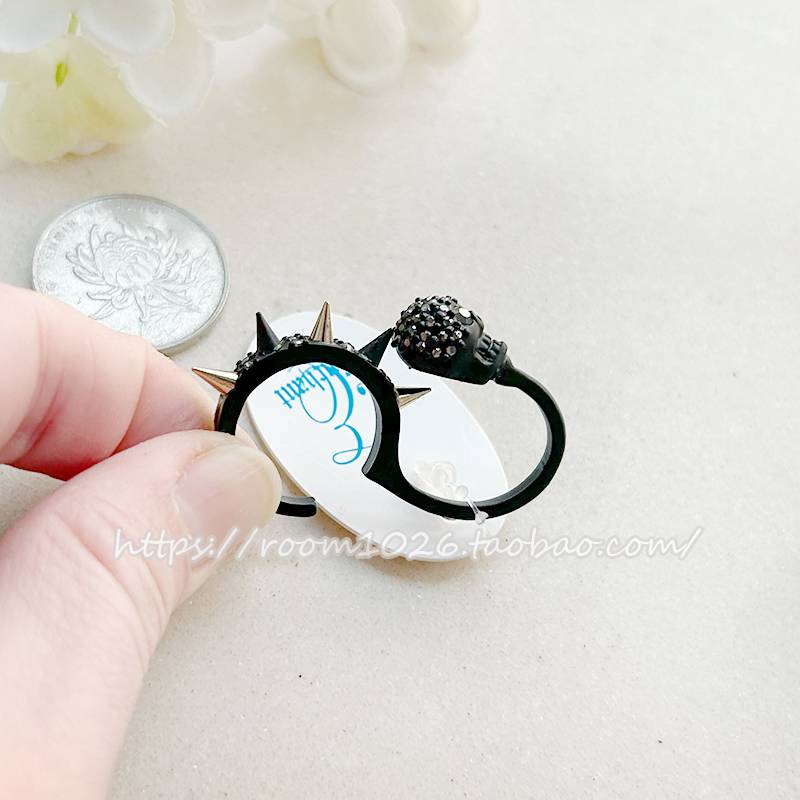 Original Single European and American Fan Diamond inlaid Skeleton Poor Polying Bi -Finger Black Ring