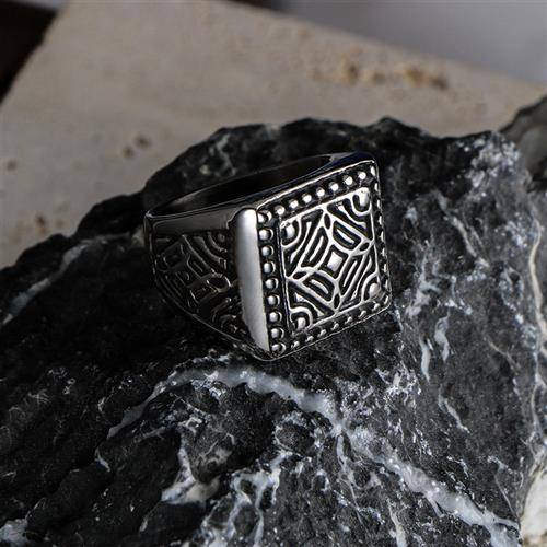 European and American sources Personalized men's trend four -way ring retro finger titanium steel ring SA237