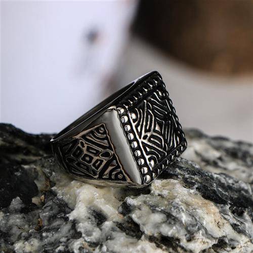 European and American sources Personalized men's trend four -way ring retro finger titanium steel ring SA237