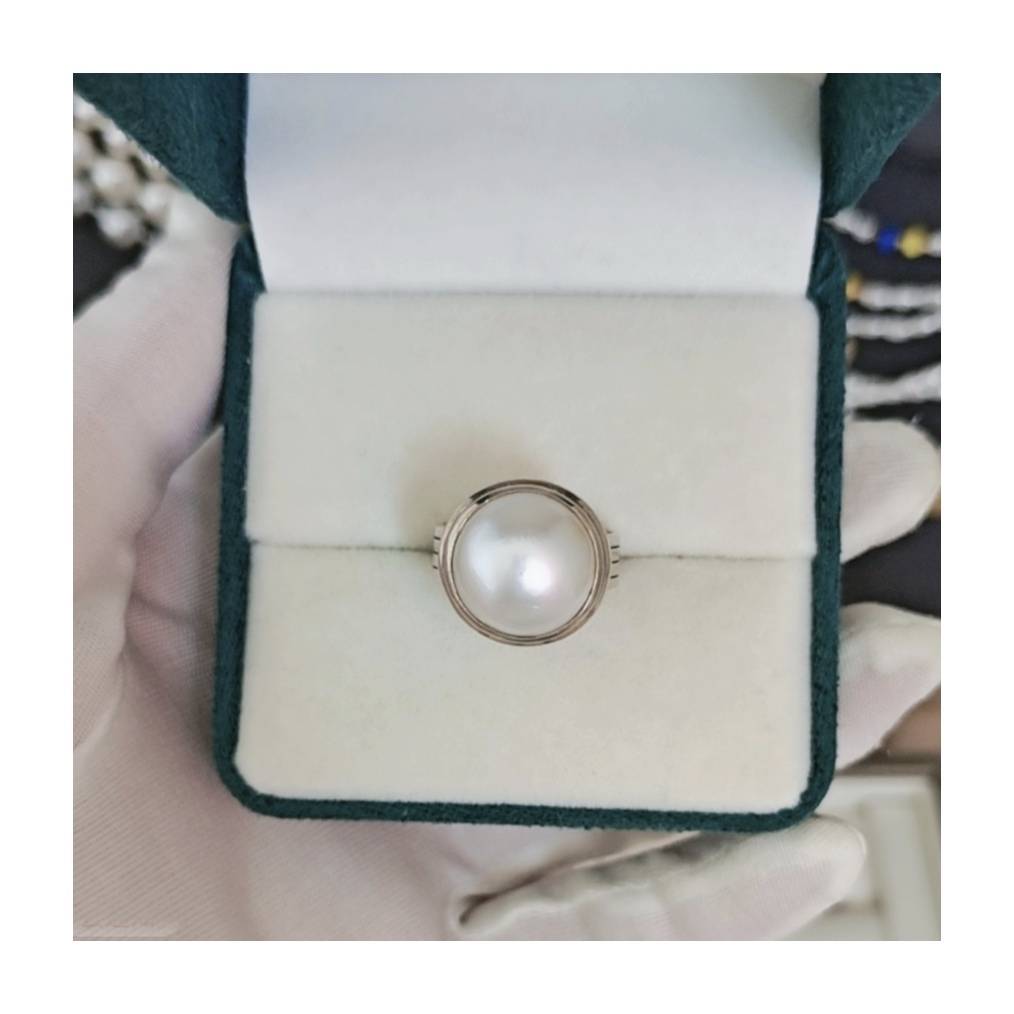 Lan Sheng heavy precision high -quality natural strong light seawater horse shell ring S925 silver simplicity and cold trend