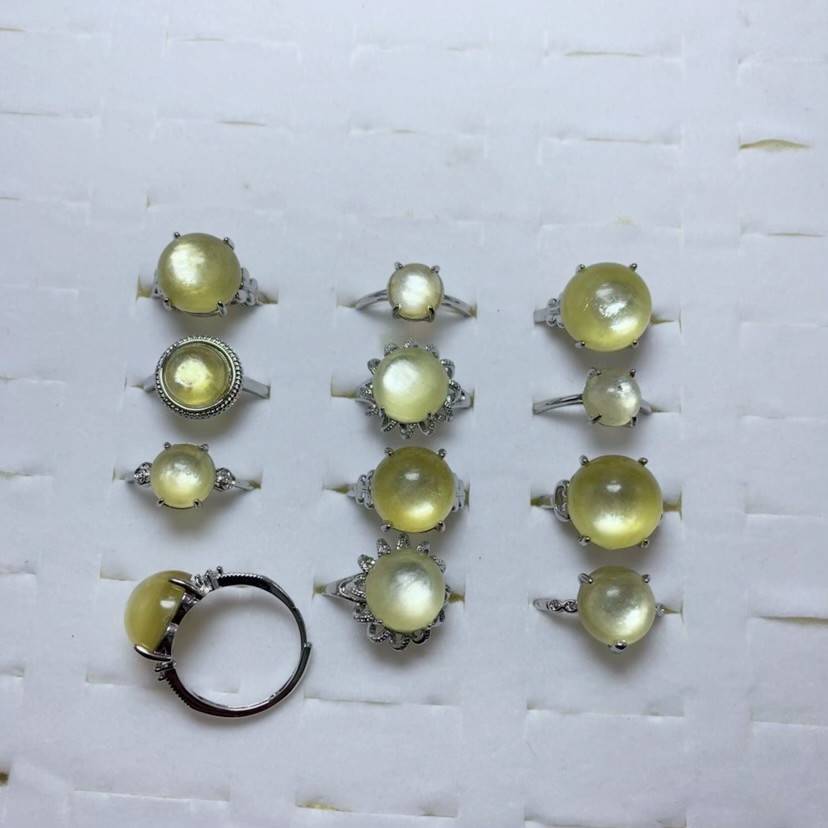 Pick up the natural yellow lithium Cloud Mother ring white copper entrusting living mouth women's models are not randomly issued