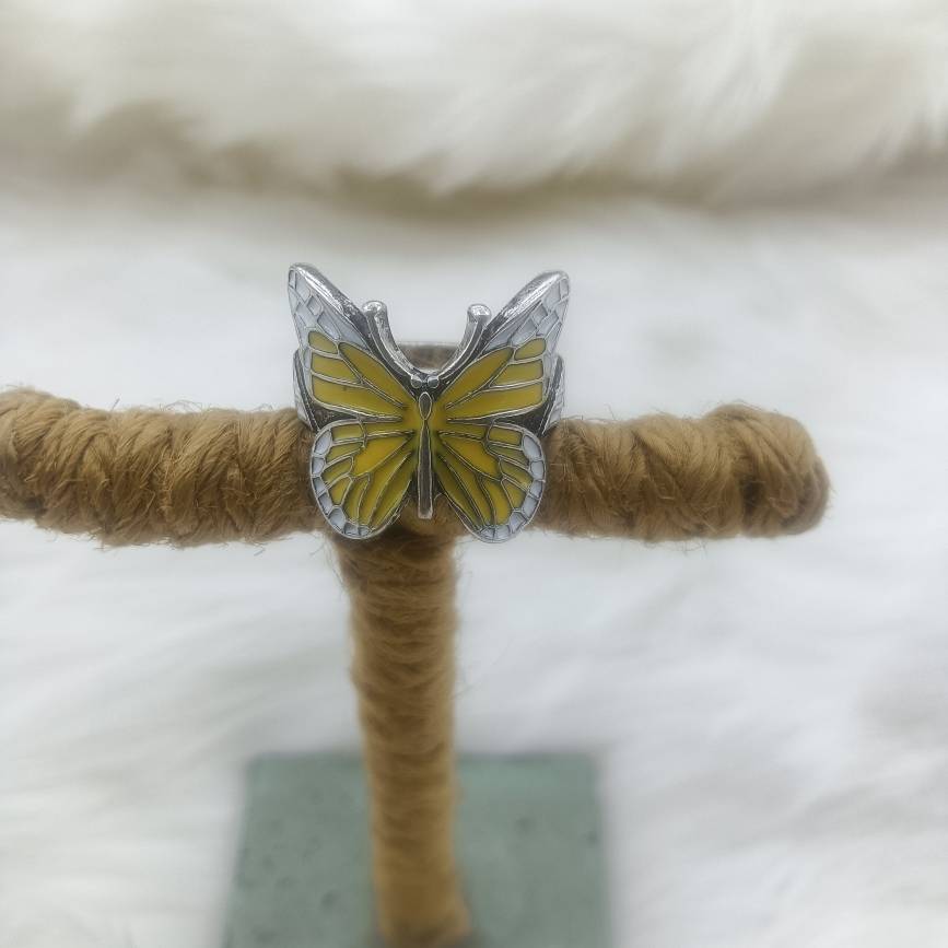 3 European and American original single fashion trendy temperament versatile exquisite luxury, simple, personalized silver -plated silver drop oil butterfly ring