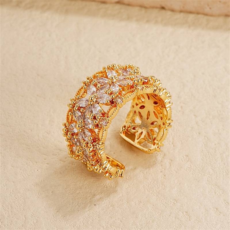 New European and American style jewelry inlaid opening rings Full diamonds full diamond hollow ring counters with the same female ring