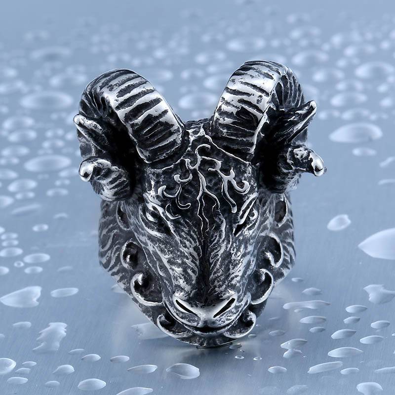 Cross -border European and American jewelry Pan sheep head rod stainless steel cast titanium steel personality jewelry