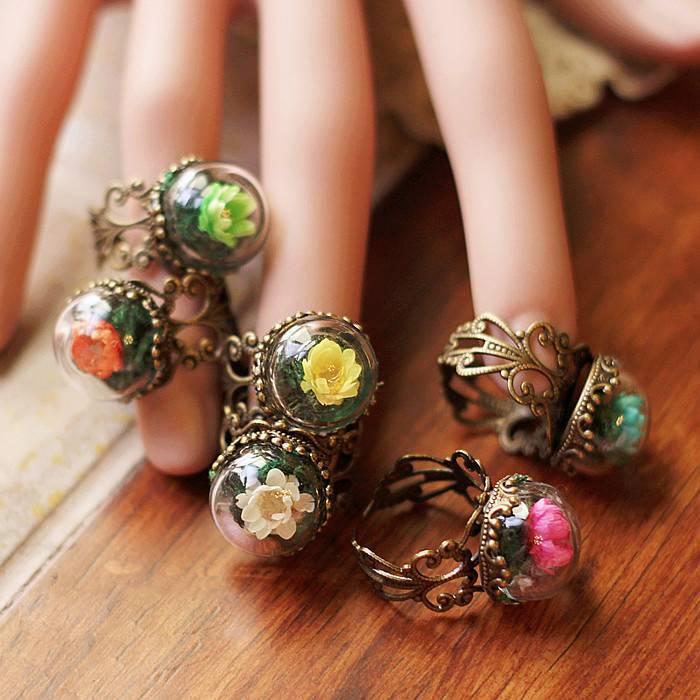 Autumn new Mori Natural simulation dry flower ring retro electroplated bronze eternal flower exit
