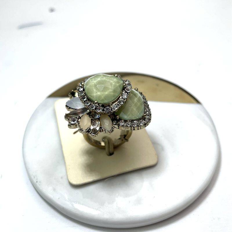 Jewelry Fashion Diamond Ring (Stocks are slightly worn and optimistic about shooting) Q24