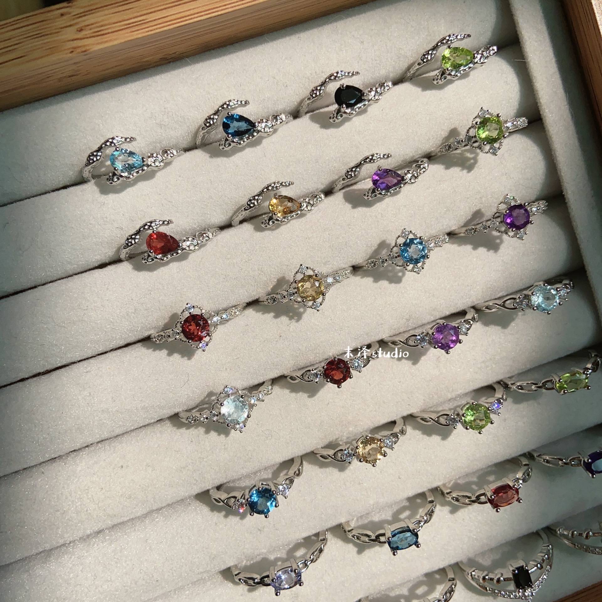 Light luxury niche ring hot girl high -level sensory crystal color treasure ring sweet cool adjustable French versatile exquisite ring